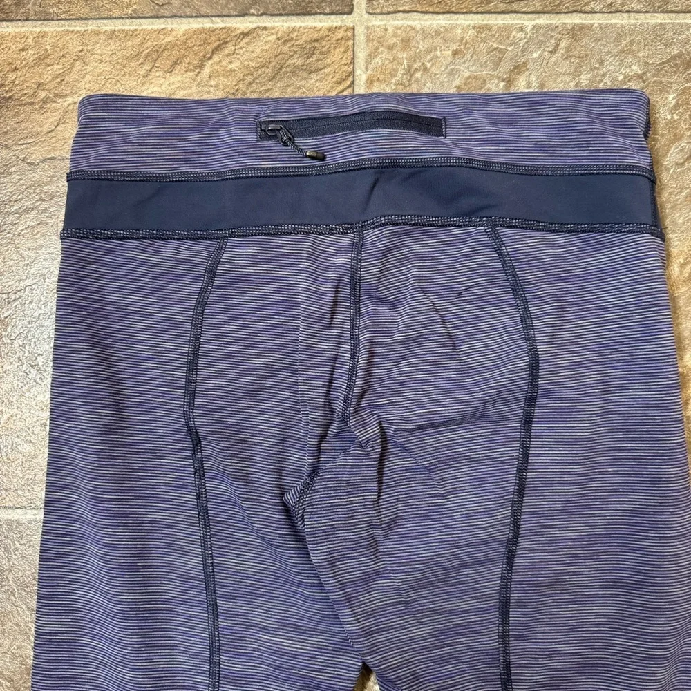 Lululemon-Run: Inspire Crop II - Sz 6 - Wee Are From Space Deep Indigo - Picture 10 of 12